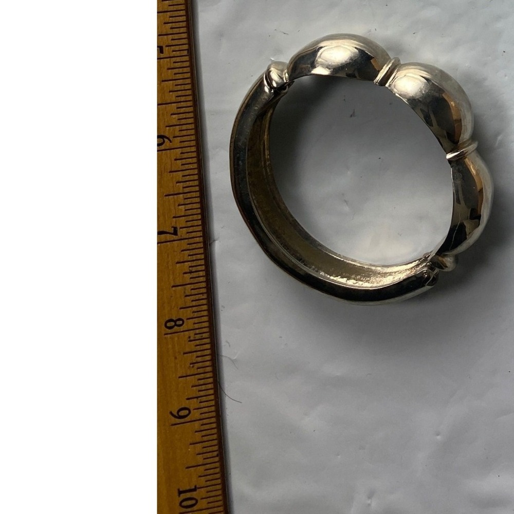 Chunky Heart Shaped Bangle Bracelet Silver Tone‎ Hinged Cuff Fashion Jewelry